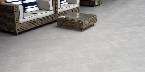 Montaj profesional gresie  și faianță pentru terase,  spații comerciale și industriale realizat de Alex Ceramo Expert